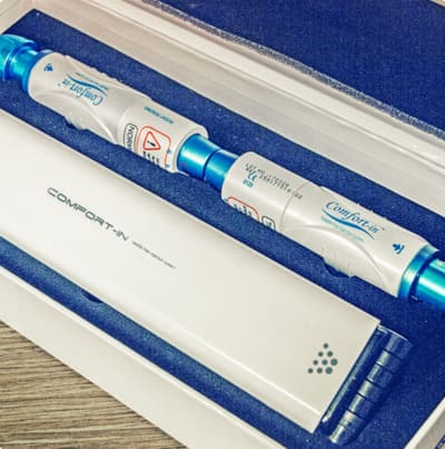 L'applicateur sans aiguille "Comfort-In" dans son coffret