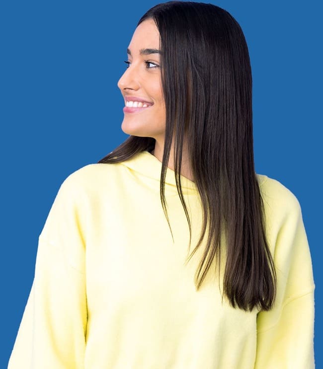 image d'une femme souriante