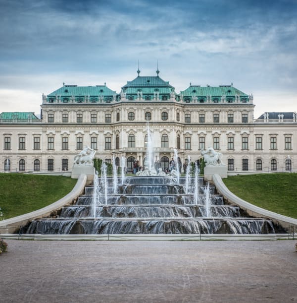 Wiener Belvedere nicht weit von der Beratungsstelle für Haartransplantation in Wien