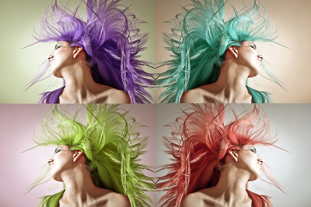 4 Bilder einer Frau mit unterschiedlicher Haarfarbe