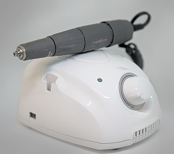 Manuelle Haartransplantation - Mikromotor Manuelle Haartransplantation - Mikromotor