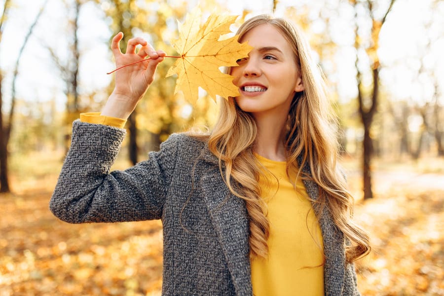 la perdita dei capelli in autunno è un fatto fisiologico