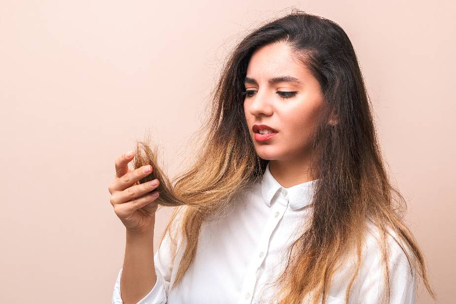 La sequedad en las puntas es uno de los problemas comunes del cabello